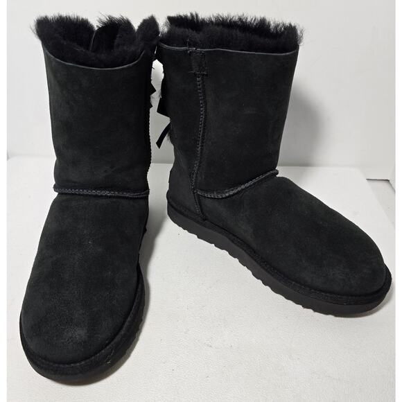 Ugg Women’s Bailey Bow II Black Sheepskin Suede #1016225 Winter Boots Size 8 US - Picture 1 of 13